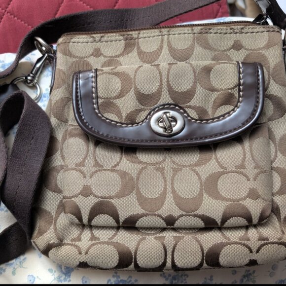 COACH SIGNATURE JACQUARD PARK SWINGPACK CROSSBODY PURSE Bag - Picture 1 of 5